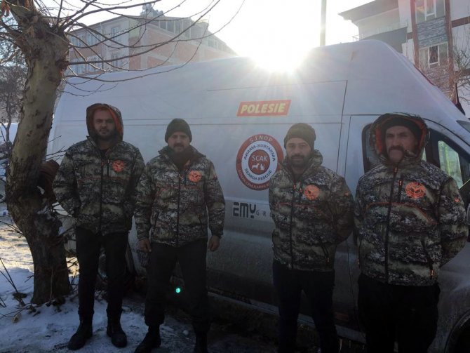 Sinop’ta Sel Sonrası Kurulan Arama-kurtarma Ekibi Deprem Bölgesinde 7 Kişiyi Kurtardı