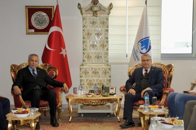 Arınç’tan Başkan Çerçi’ye Depremzedelere Yardım Teşekkürü