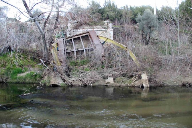 Tarihi Demir Köprü 14 Yıldır Yapılmayı Bekliyor