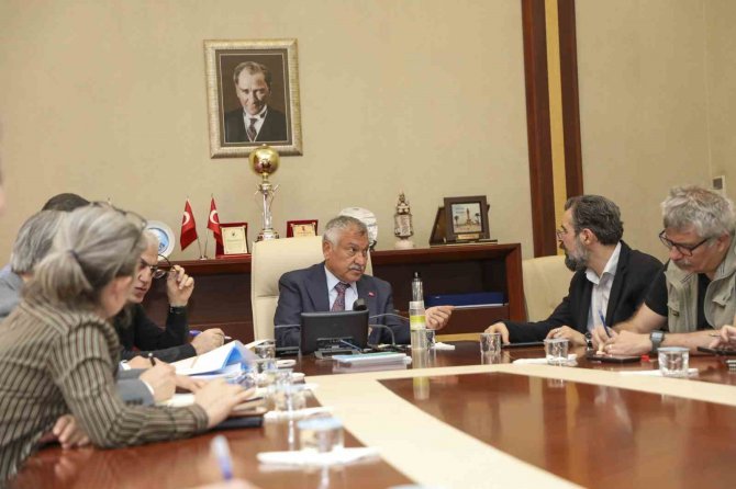 Başkan Karalar, "Deprem Dirençli Adana" İçin Bilim İnsanlarıyla Çalışma Başlattı