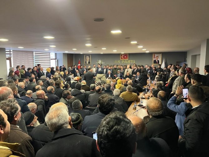 Ak Partide Devir Teslim Töreni