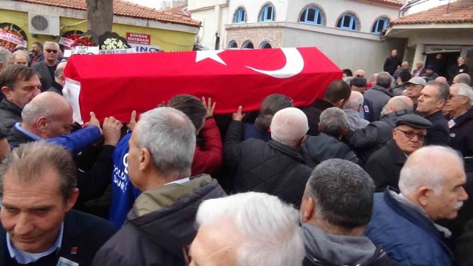 Yargıtay Onursal Cumhuriyet Başsavcısı Kanadoğlu, Ayvalık’ta Son Yolculuğuna Uğurlandı