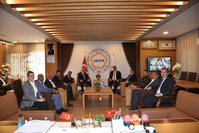 Meslek Liseleri Deprem Bölgesine Yardım İçin Fabrika Gibi Çalışıyor