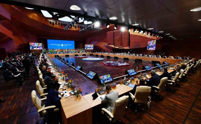 Azerbaycan Cumhurbaşkanı Aliyev’den Fransız Sömürgeciliğine Sert Tepki