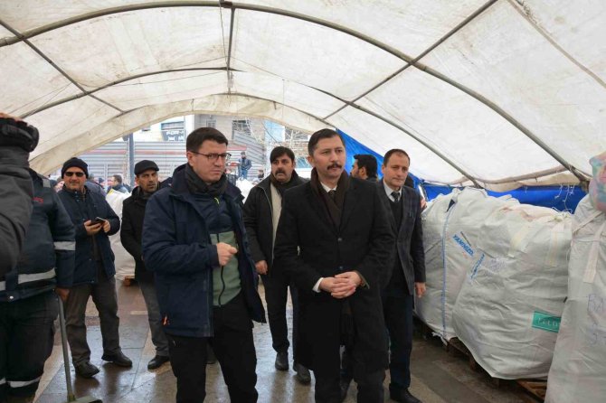 Sındırgılı Vatandaşlar Depremzedeler İçin Seferber Oldu