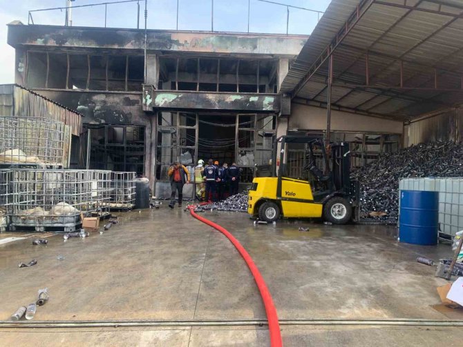 Başkentte Kimyasal Madde Üretimi Yapan Fabrikada Yangın: 1 Ölü, 3 Yaralı