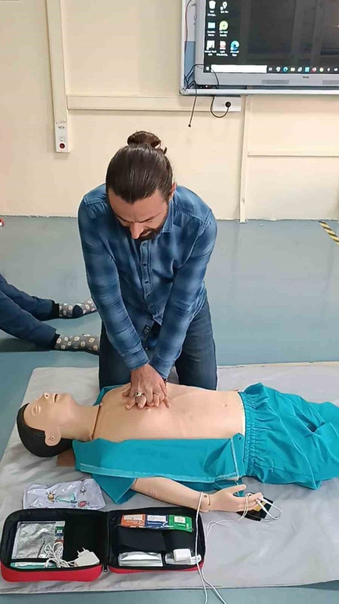 Bu Merkezde Öğretmenler İlk Yardım Eğitimi Alıyor