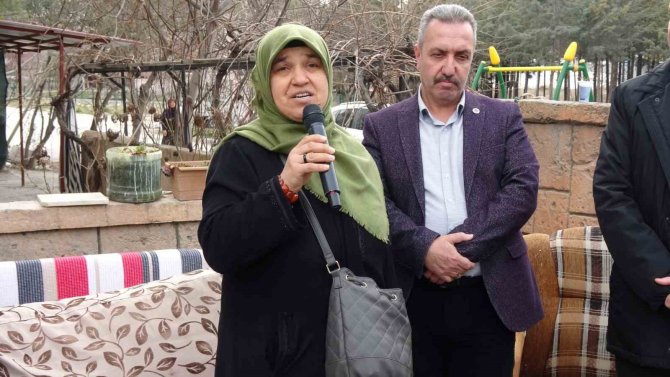 Burdur’da Mahalle Sakinleri 25 Depremzedeye Ev Kurarak Sıcak Bir Yuva Sağladı