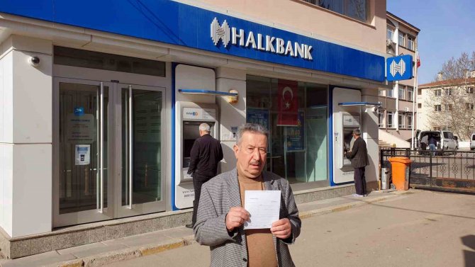Depremde Oğlu Şehit Olan Baba, Maaşını Depremzedelere Bağışladı