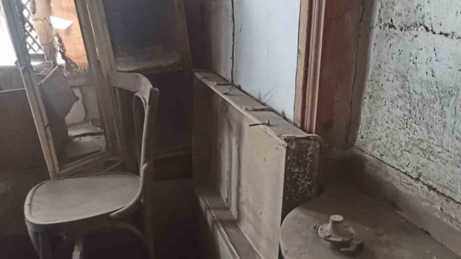 İ̇lgisiz Kalan Eski Konak Yok Olma Tehlikesi İle Karşı Karşıya Kaldı