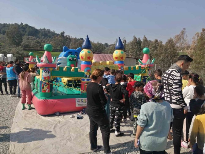 Bahçelievler Belediyesi Çocukların Umudunu Diri Tutmaya Devam Ediyor