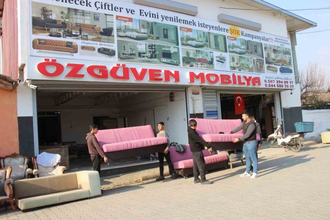 Mobilya Almak İsteyen Vatandaşlar Üreticilerin Kapısını Çalıyor