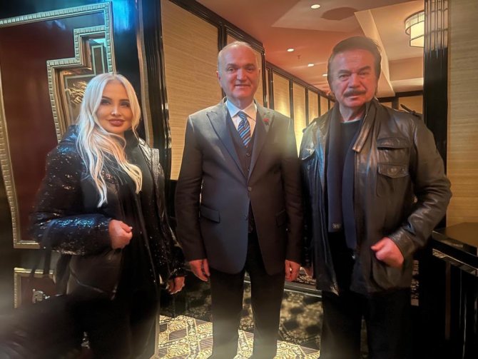 Başkan Özlü, Orhan Gencebay’la Bir Araya Geldi