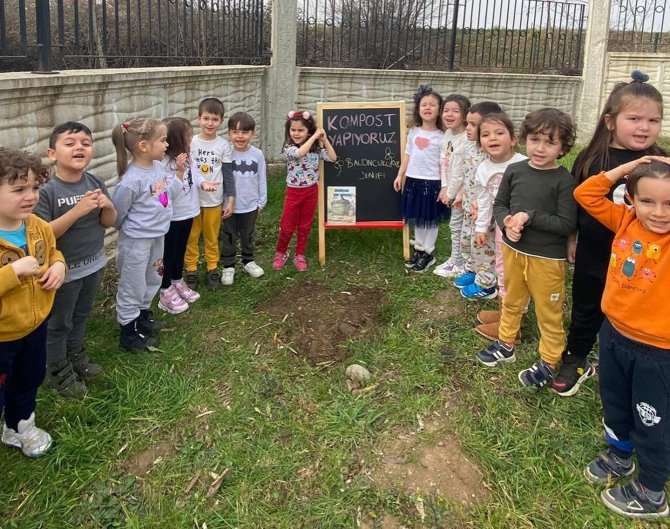 Çöpe Değil Toprağa Gittiler