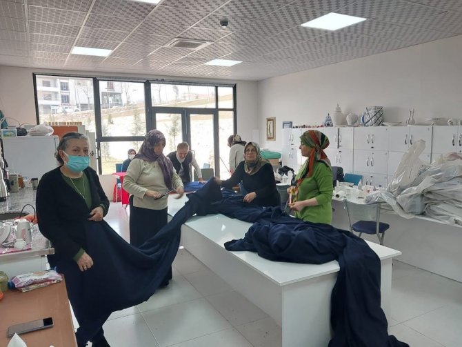 Elazığ’da Eğitmen Ve Öğrencilerden Depremzedelere Anlamlı Destek