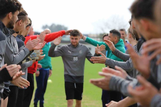 Nazilli Belediyesporlu Berkay Süper Lig Yolcusu