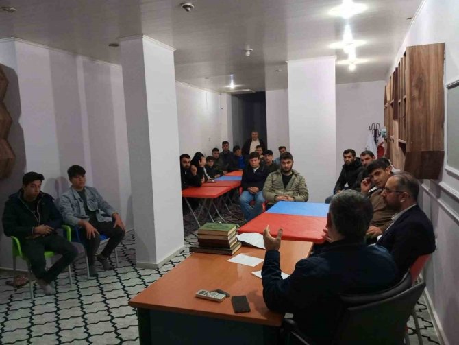 Germencik’te Din Görevlileri Gençlerle Buluştu