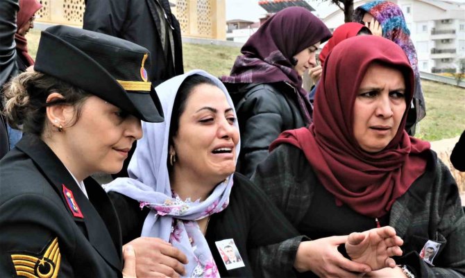 Şehit Karakol Komutanına Gözyaşları Arasında Son Görev