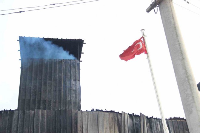 İ̇zmir’de Döküm Fabrikasında Korkutan Yangın