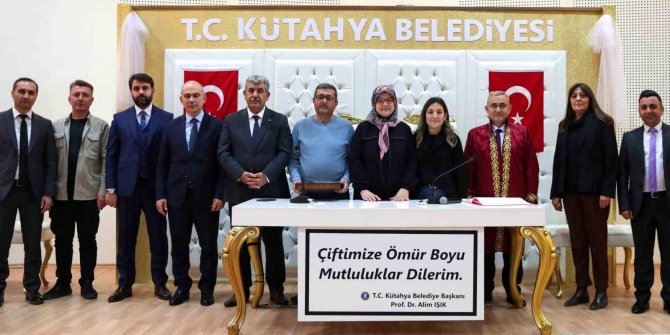 Depremzede Çiftin Nikahını Başkan Işık Kıydı