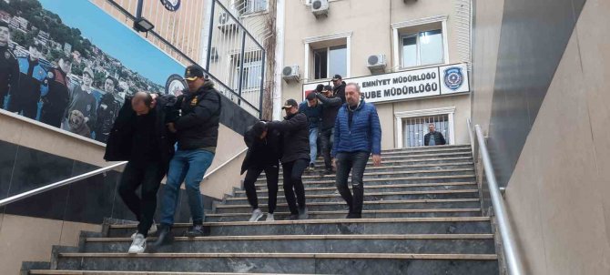 İ̇stanbul’da 2 Milyon Lira Vurgun Yapan Dolandırıcılık Çetesi Çökertildi