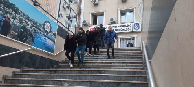 İ̇stanbul’da 2 Milyon Lira Vurgun Yapan Dolandırıcılık Çetesi Çökertildi