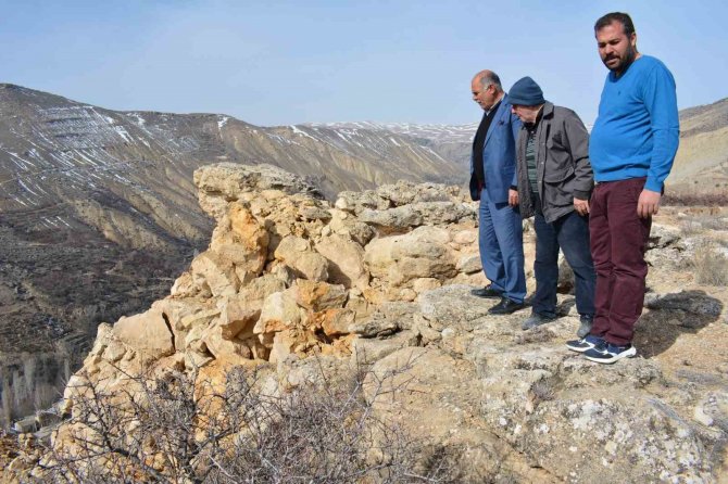 Darende’de Depremin Ürkütücü Fotoğrafı