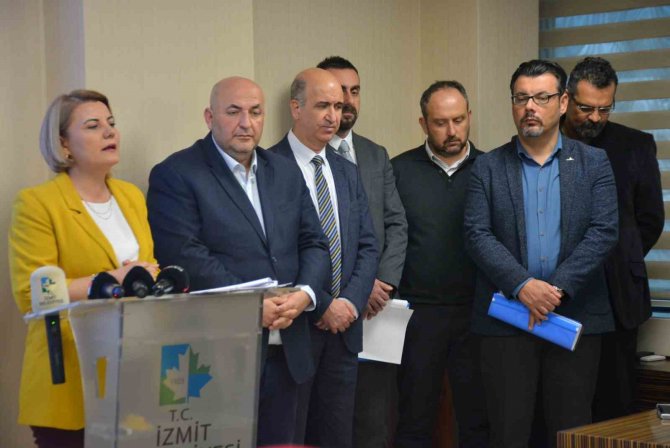 Başkan Hürriyet : “İ̇zmit’te Yapılan Binalarla İlgili Mutlakla Meslek Odalarının Denetimini Zorunlu Kılmak İstiyoruz”