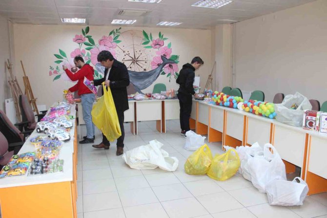 Karaman’da Depremzede Çocuklar İçin Oyuncak Kampanyası Başlatıldı