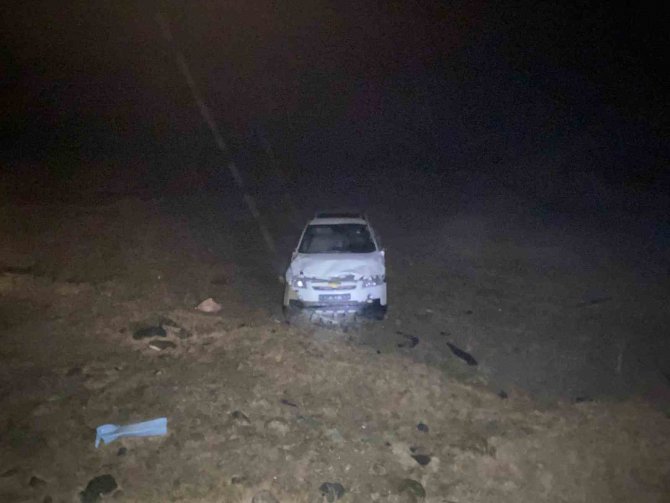 Yoldan Çıkan Cip Tarlaya Uçtu: 1 Yaralı