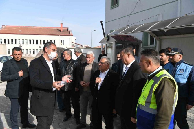 Başkan Büyükkılıç, Yeşilhisar’da 2023 Yılı Değerlendirme Toplantısı Yaptı