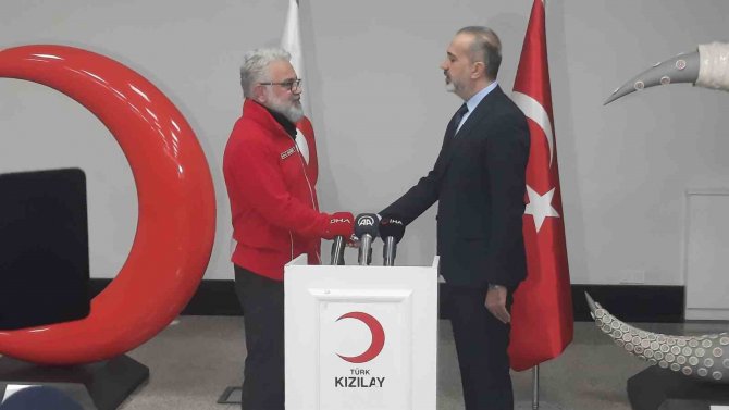 Kızılay Fatih Şubesine Araç Bağışı Yapıldı