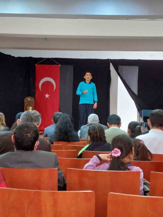 Köyceğiz’de İ̇stiklal Marşı’nı Güzel Okuma Yarışması Yapıldı