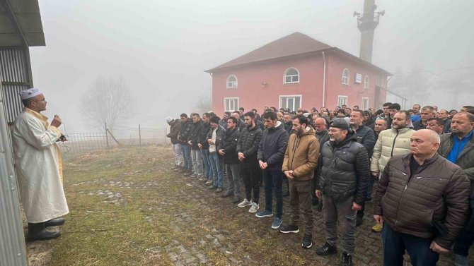 Organları Bağışlanan Minik Berat Son Yolculuğuna Uğurlandı