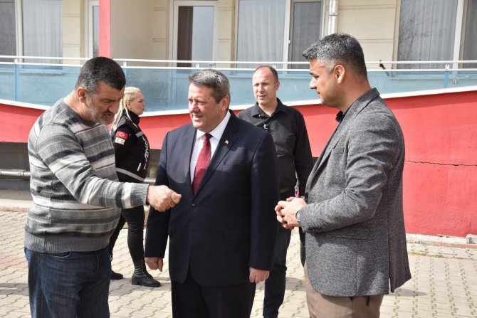 Manisa, Depremzedeleri Bağrına Bastı