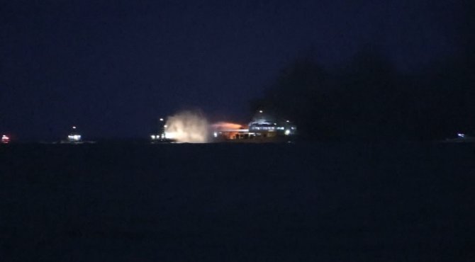Tekirdağ Açıklarında Feribot Alev Alev Yandı