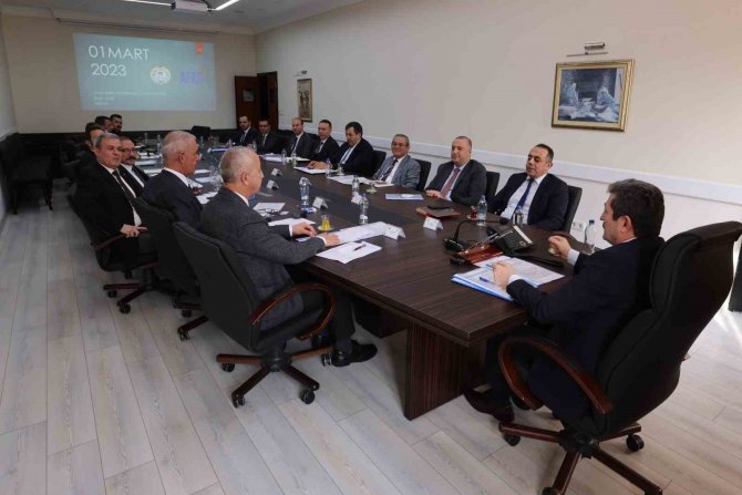 Muğla’dan Deprem Bölgesine Yardım Seferberliği Artarak Devam Ediyor