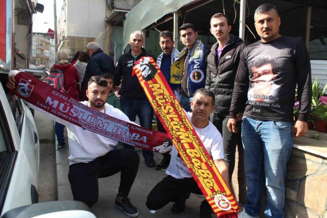 Müslüm Gürses, Ölüm Yıl Dönümünde Hayranları Tarafından Anıldı