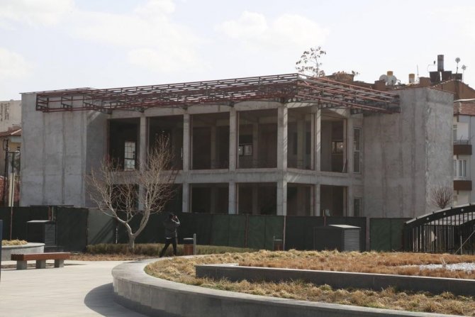 Niğde Belediyesi Kütüphane Çalışmaları Devam Ediyor