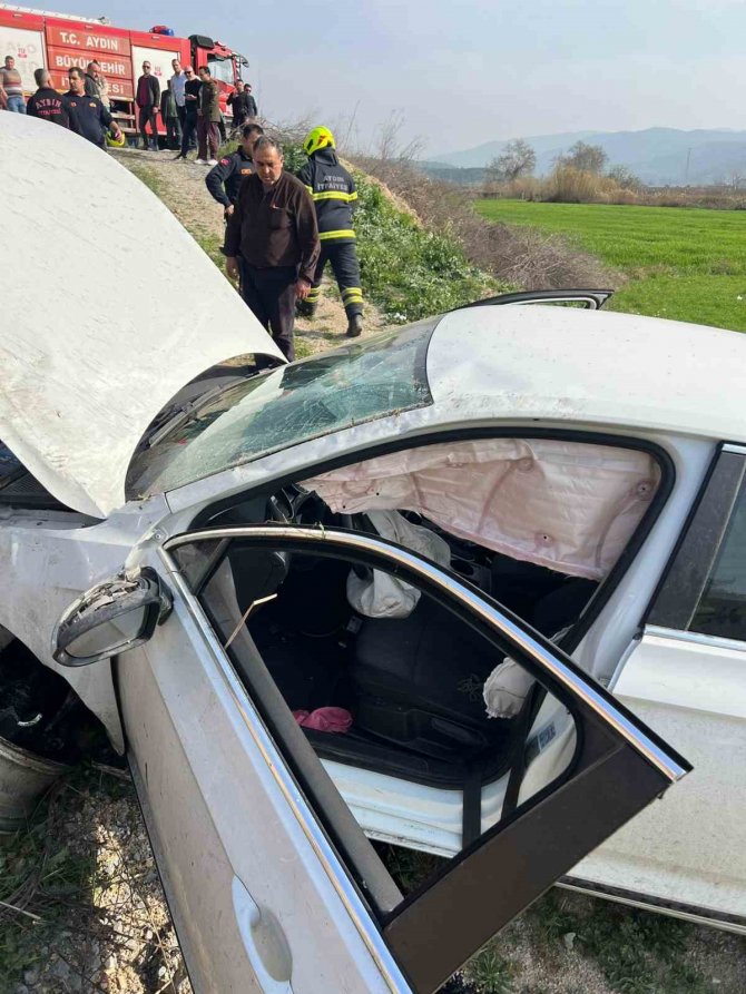 Otomobil Tarlaya Uçtu: 1 Yaralı