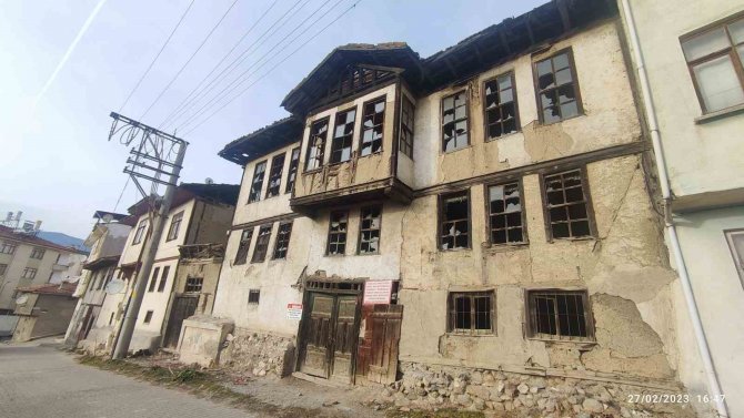 Tosya’da Son 3 Yılda 250 Bina Yıkıdı
