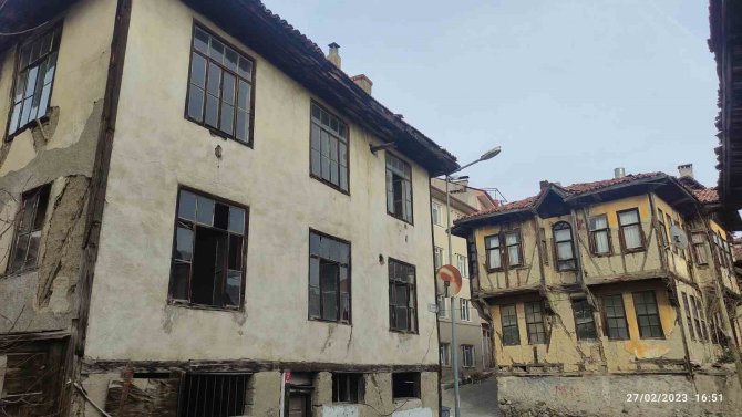 Tosya’da Son 3 Yılda 250 Bina Yıkıdı