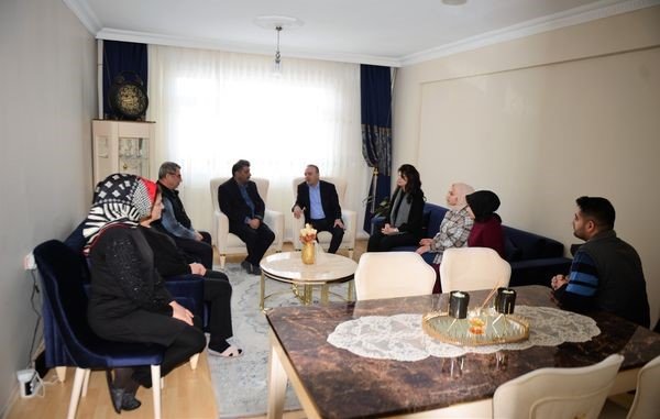 Vali Öner’den Depremzede Ailelere Ziyaret