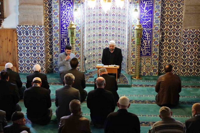 Yahyalı’da Depremde Hayatını Kaybeden Vatandaşlarımız İçin Mevlid Okundu