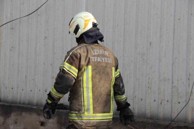 İ̇zmir’de Döküm Fabrikasında Korkutan Yangın