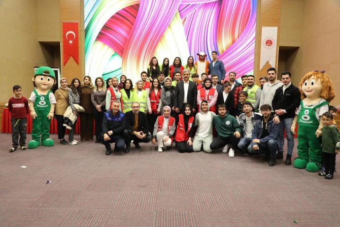 Depremzede Aileler Ve Çocukları Belediyenin Etkinliğinde Moral Buldu