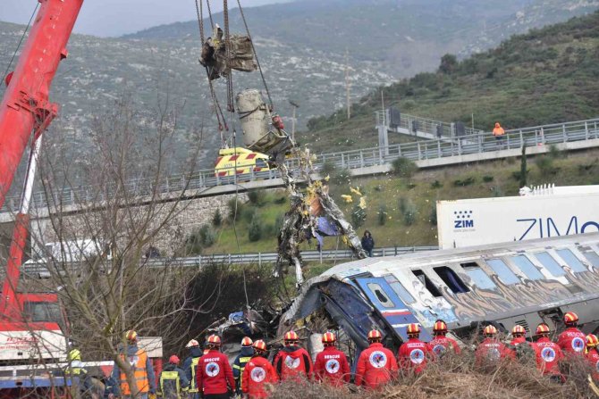 Yunanistan’daki Tren Kazasında Ölü Sayısı 46’ya Yükseldi