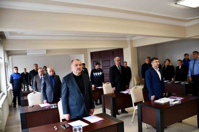 Alaplı Meclisi’nde Depremlerde Hayatını Kaybedenlere Saygı Duruşu