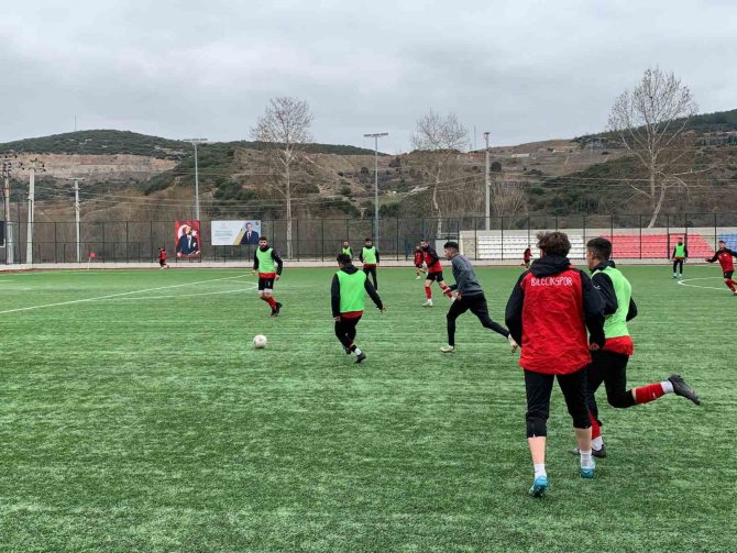 1969 Bilecik Spor Kulübü Futbolcularından Zorlu Tekirdağ Deplasmanı Öncesi Moraller Yerinde