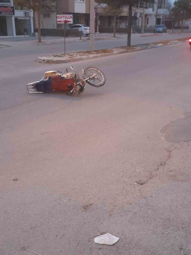 Köpeğe Çarpan Motosiklet Sürücüsü Ağır Yaralandı